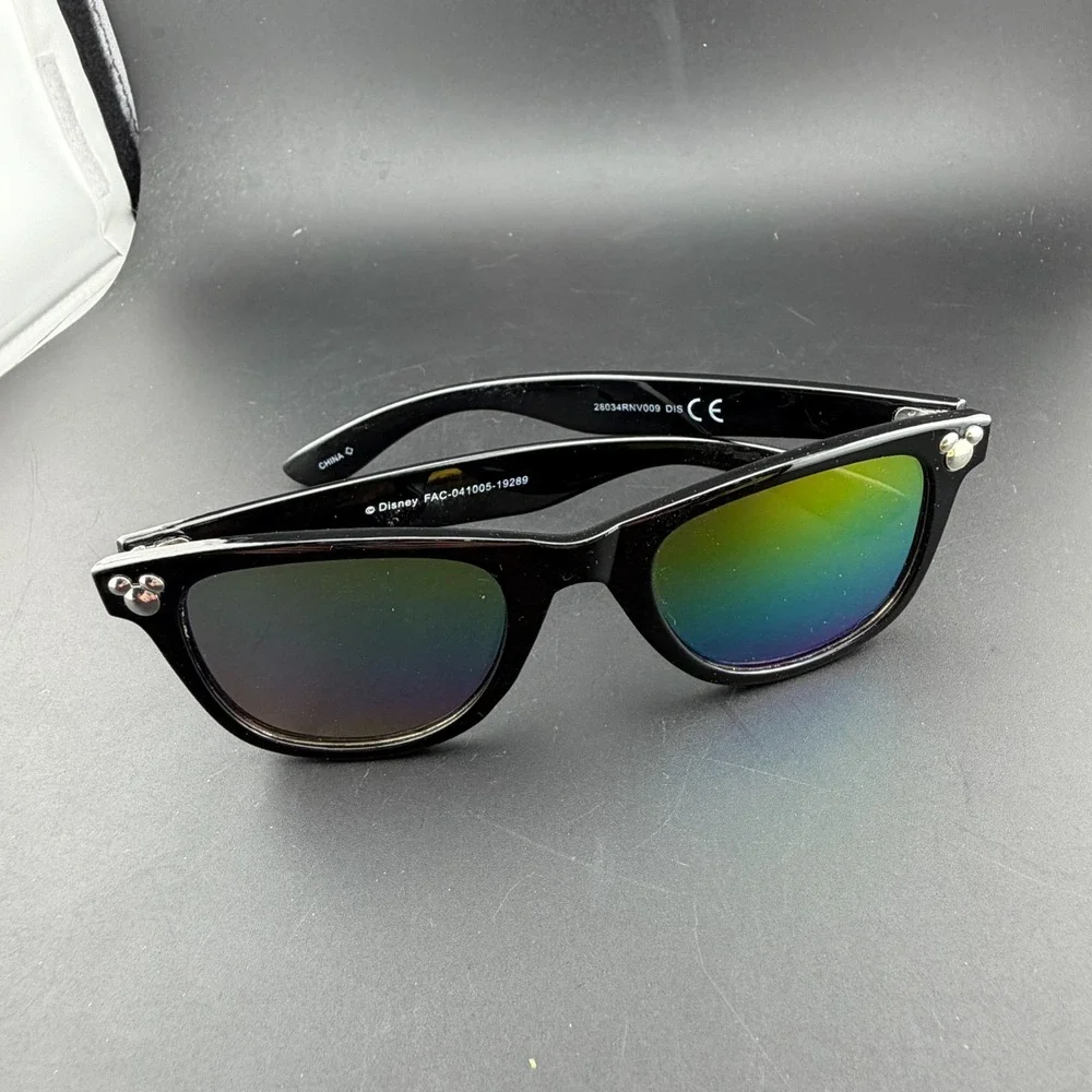 Disney Sunglasses Mickey Mouse Adult Wayfarer Style Mirrored Glasses